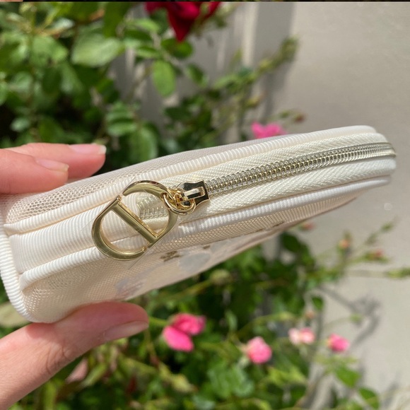 DIOR Limited-Edition Lucky Miss Ritual Butterfly Embroidered Pouch - Picture 6 of 6